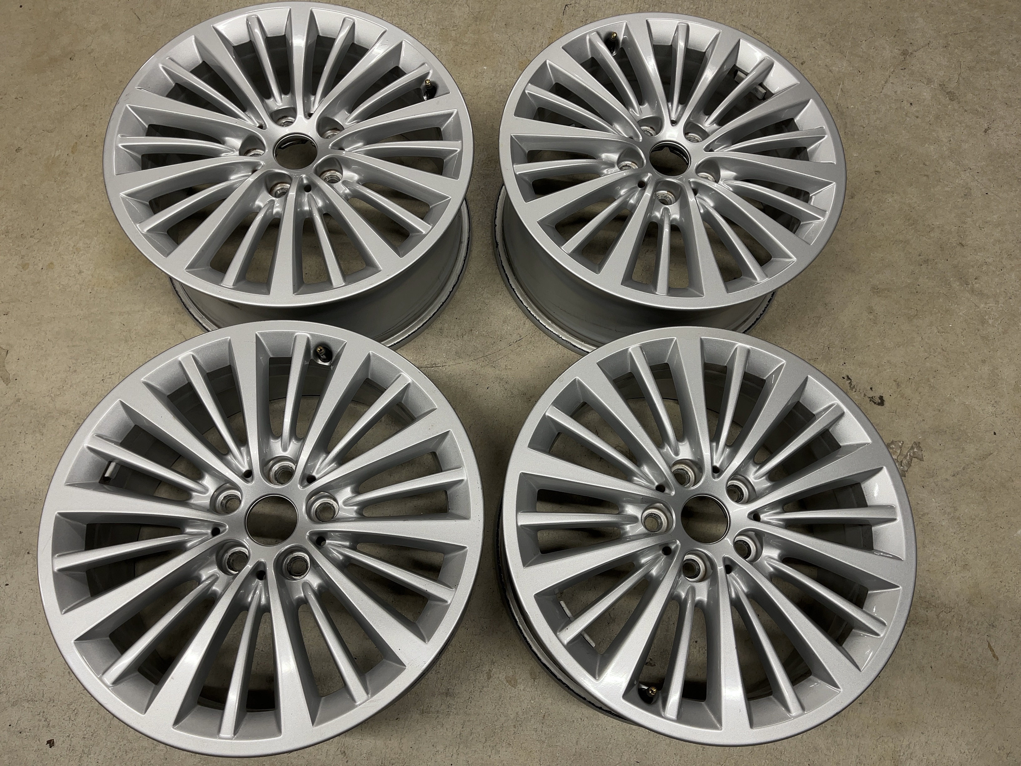 F45 F46 アクティブツアラー グランツアラー 純正品 17インチ | BMW