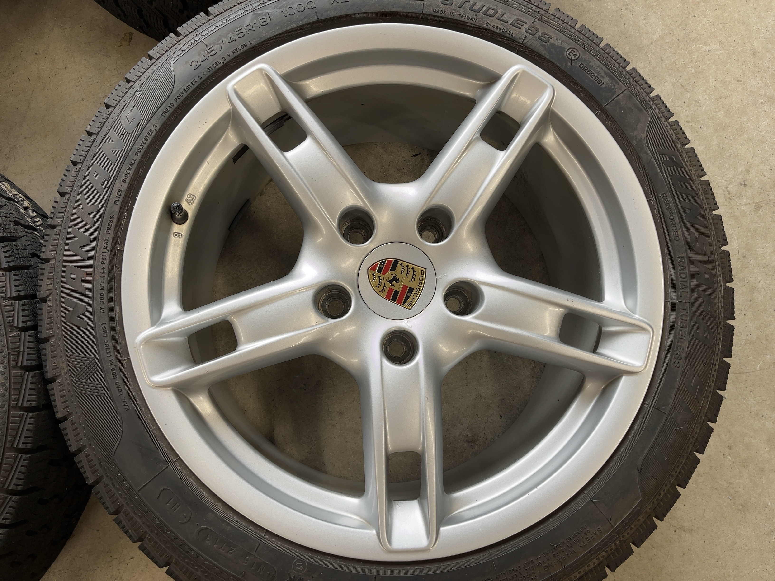 ポルシェ　987ケイマン ボクスター　純正18インチホイール　タイヤ ポルシェ 987ケイマン ボクスター 純正18インチホイール タイヤ